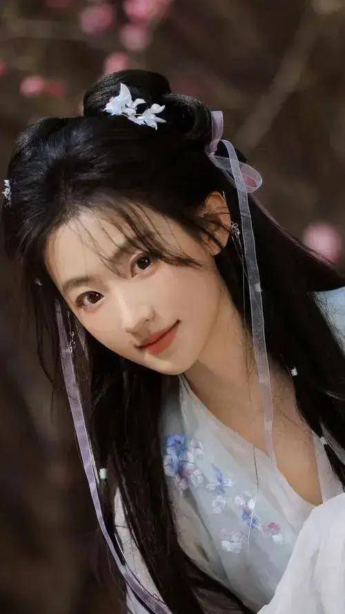 《藏海传》女演员美貌排行：陈妍希未进前三榜首实至名归2025年6月4日