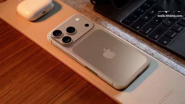 苹果大意了？iPhone 17 Pro真机意外曝光，抓紧挖一下