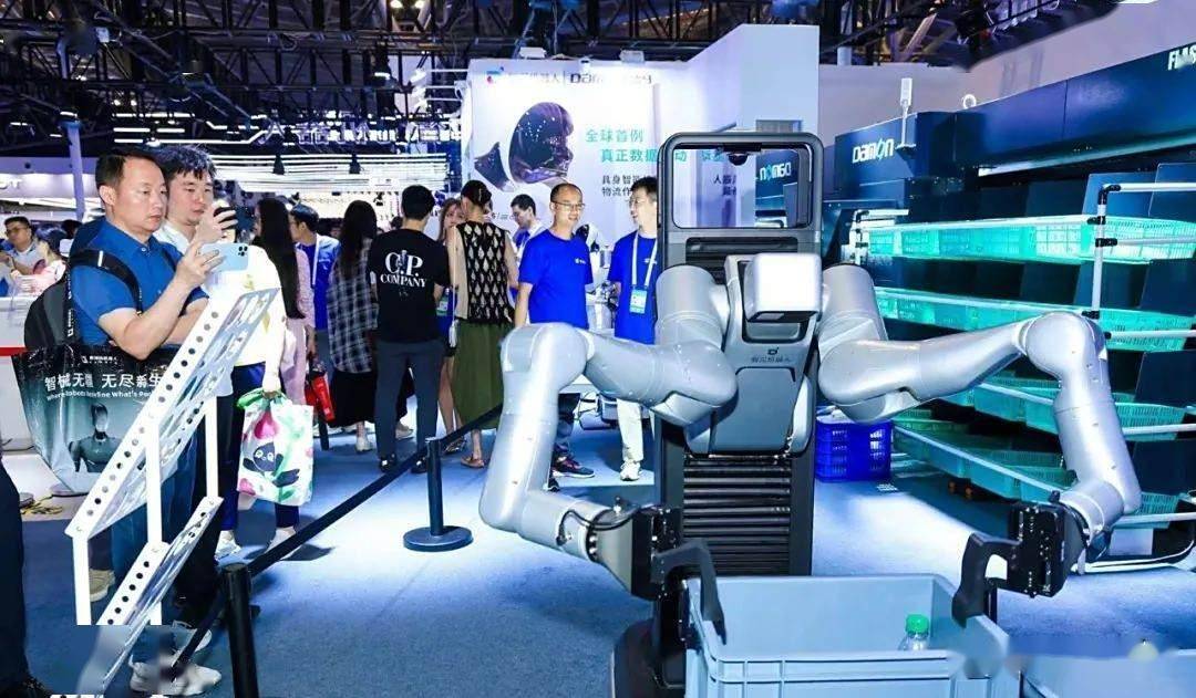 世界人工智能大会挤满了想买单的普通人丨一线