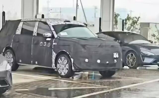小米第三款车YU9来袭？最新谍照曝光，尺寸惹眼