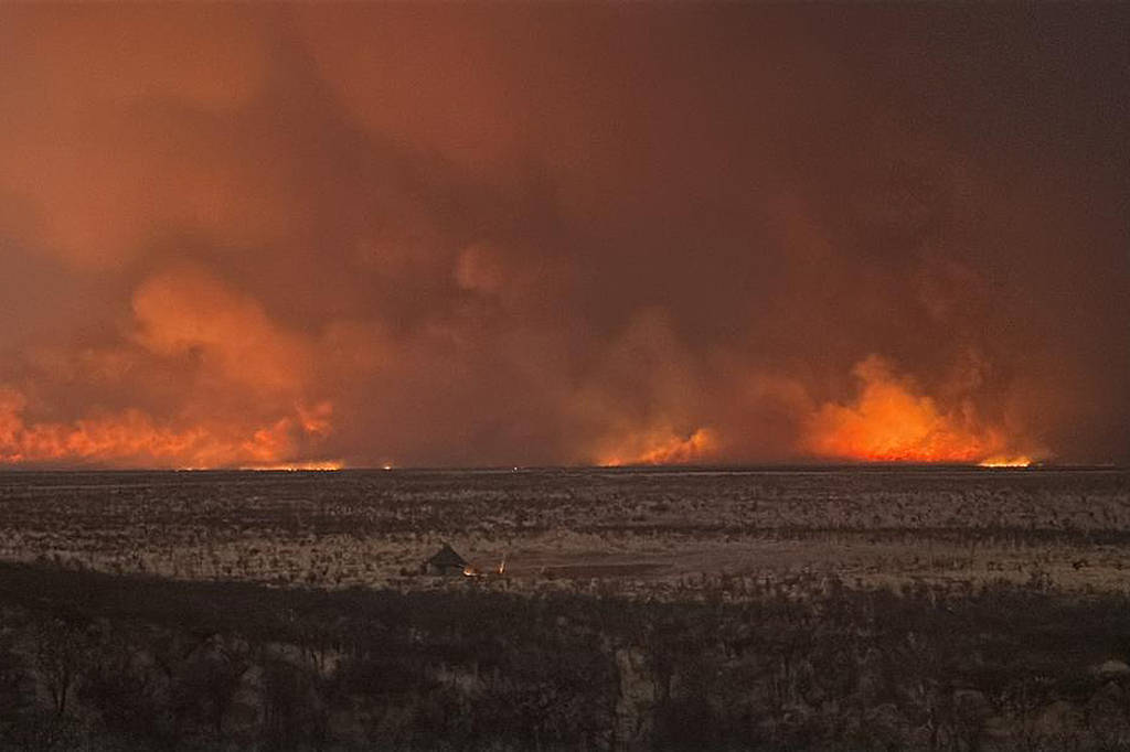 废弃学校成打卡点,曾有博主被困……
