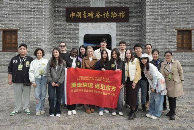 喝了这口湖北茶蒙古留学生刹那泪目！