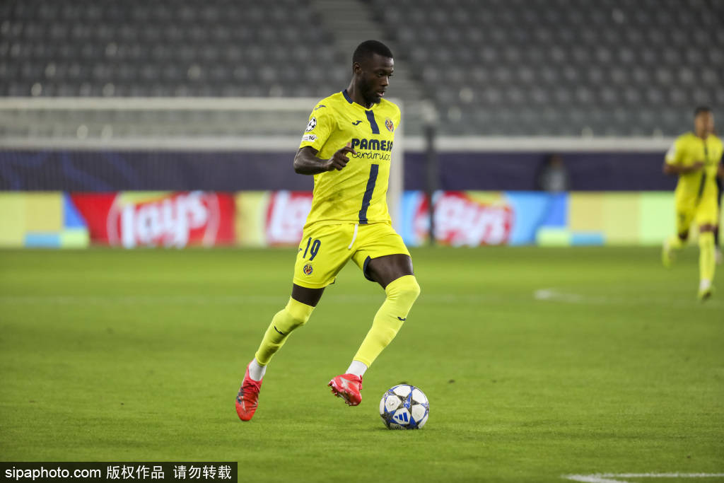 U22国足2-0韩国：拜合拉木的崛起与战术成功的背后