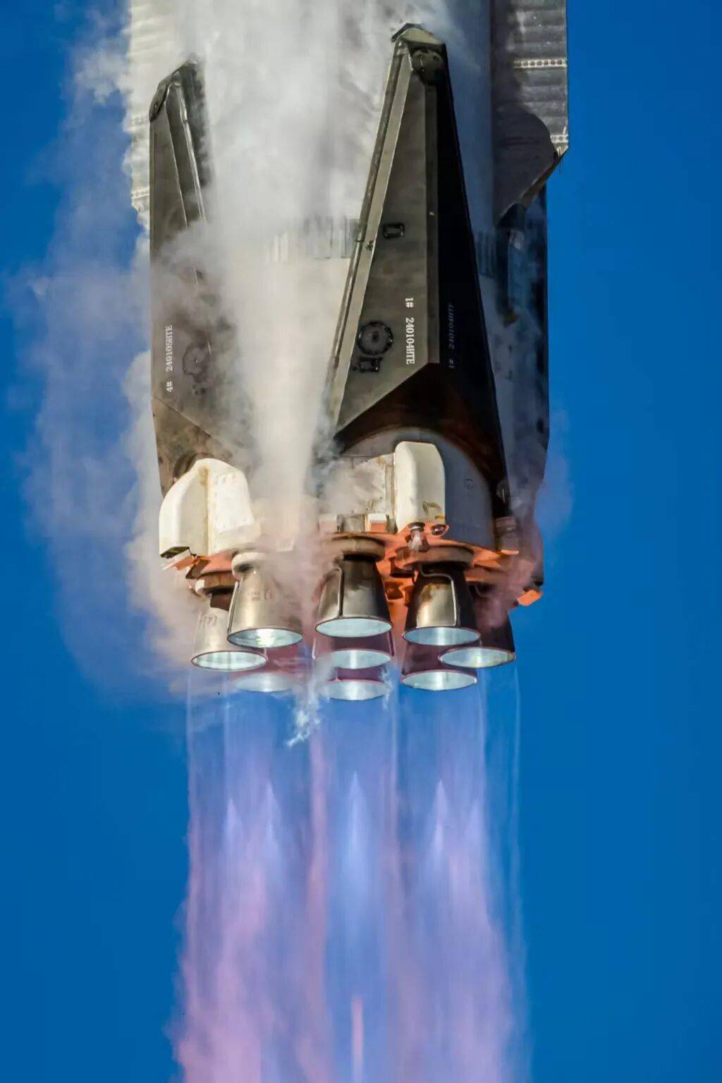 摸着马斯克过河？中国版“猎鹰九号”首飞成功，回收还差一点点