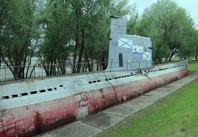 M-261型潜艇，A615项目（苏联）纪念碑，位于俄罗斯克拉斯诺达尔