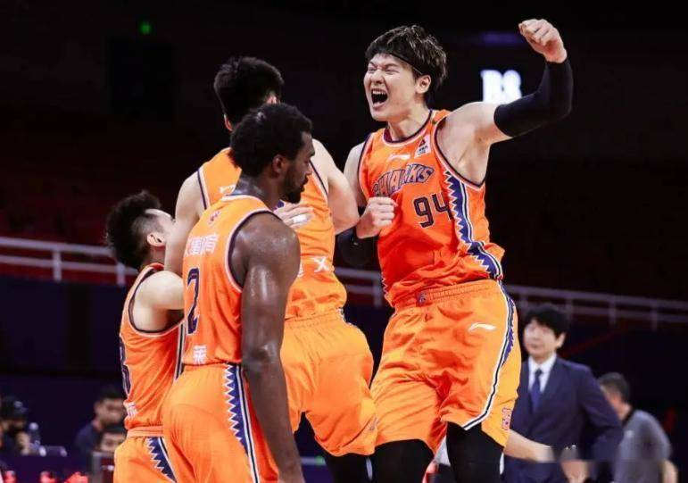 NBA职业联赛中文官网__实时赛程比分+球队资讯10-0开局上海男篮所向披靡总冠军很有希望青岛男篮表现不及业余队胜负关键竟在这一点上