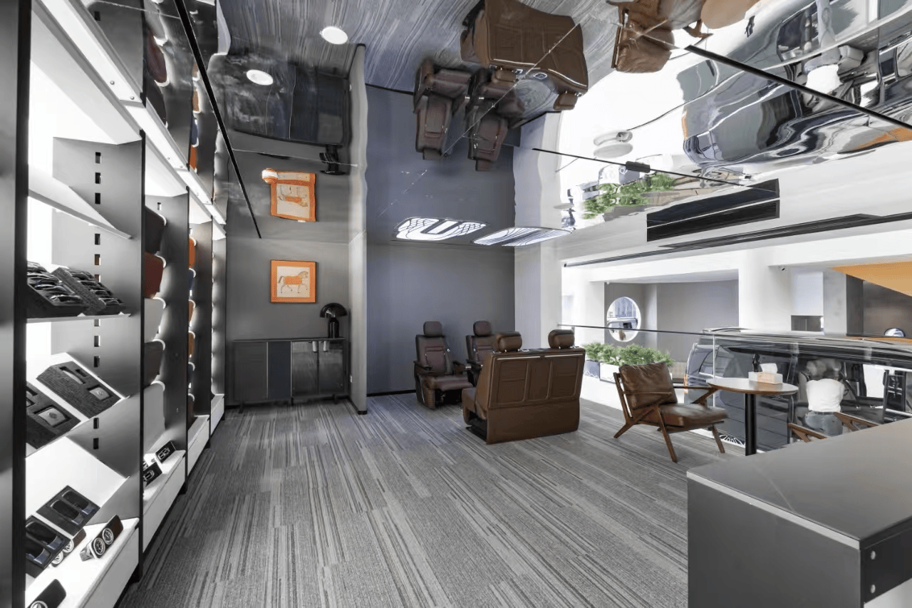 改装：中马房车汇引领行业潮流开元ky棋牌商务车整车定制及(图3)