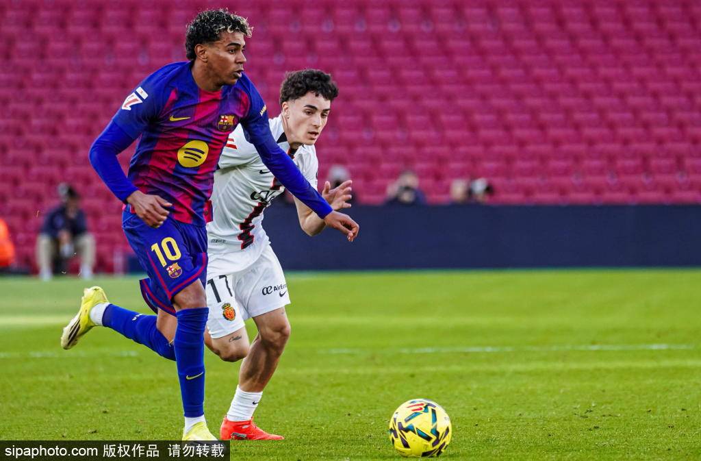 诺坎普翻新追加3世界杯直播在线观看——高