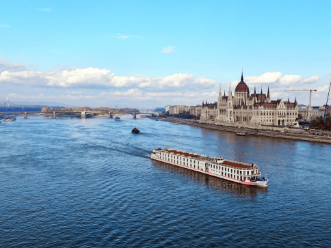 棋牌平台- 棋牌官网网站- 游戏APP下载和你一起品味多瑙河游轮服务哪家口碑