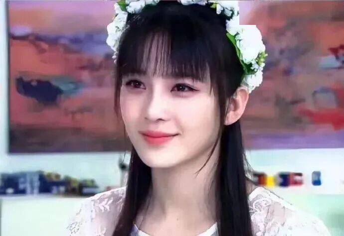 曾经的“白月光女神”却因整容自毁前程：姐你糊涂啊……