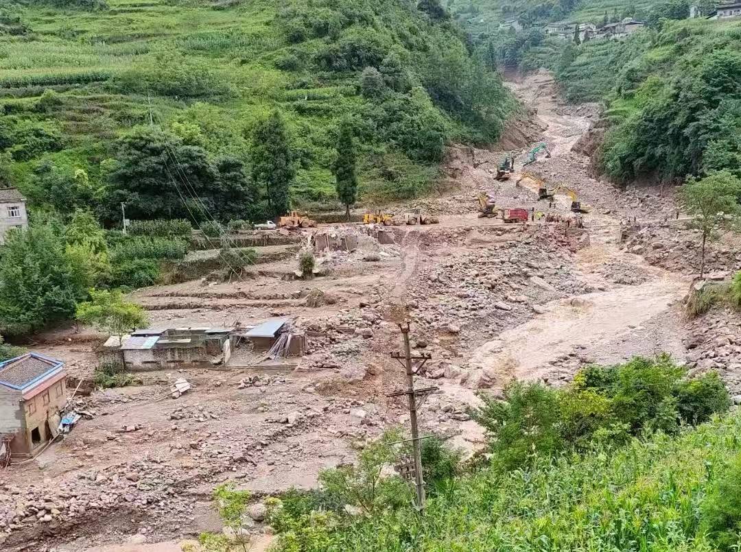 现场直击丨四川汉源因暴雨突发山洪泥石流灾害 搜狐大视野 搜狐新闻 1434