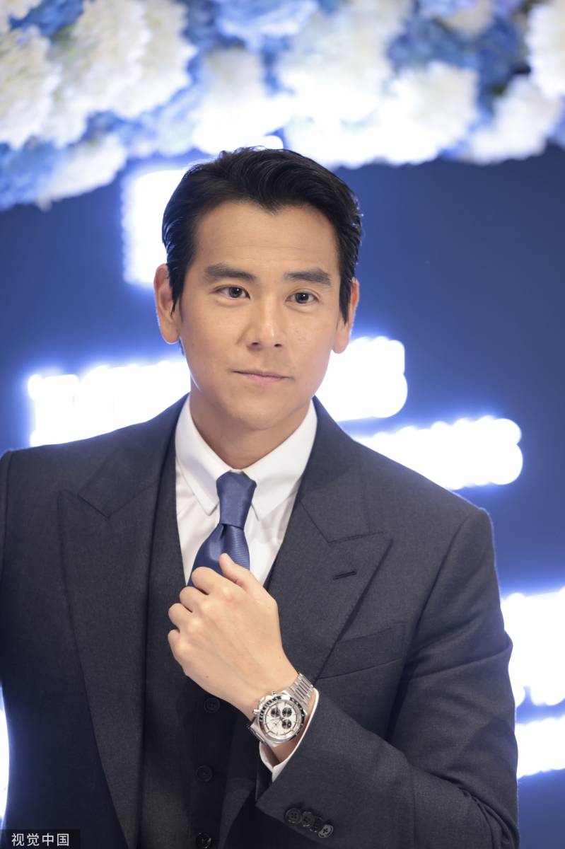 彭于晏王紫璇现身马术赛活动 男神女神同台太养眼