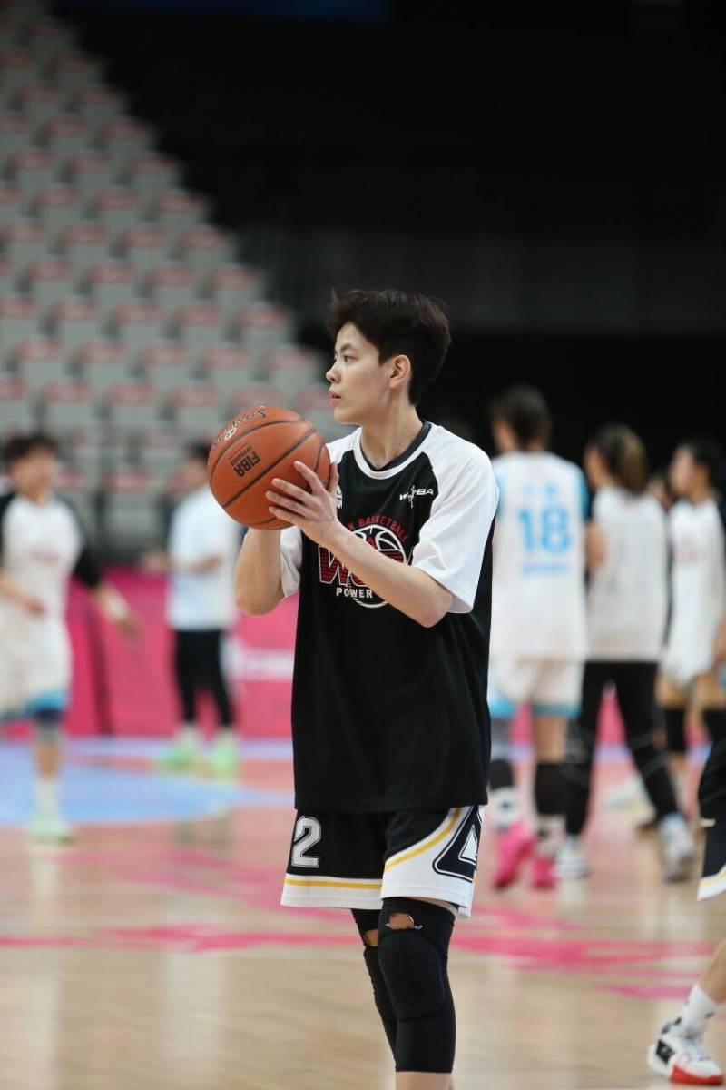 组图东莞女篮击败北京首钢杨舒予颜值抢镜