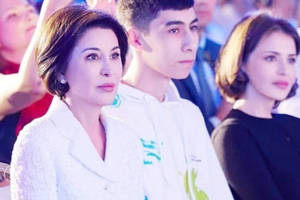 边躺边玩就能赚钱？女大学生交2888元当享游