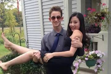 男子发布多张合照寻找女星宋祖儿：“我们有过很