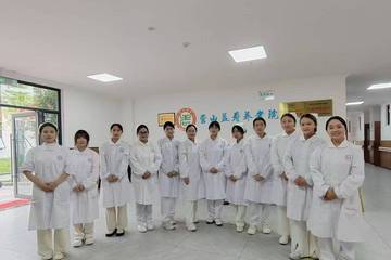 南充益寿养老院请无资质医生治疗、捆绑老人 当地：罚款400元