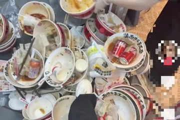 西少侠门店有员工用脚踩餐具：品牌称已责令停业整顿并罚款