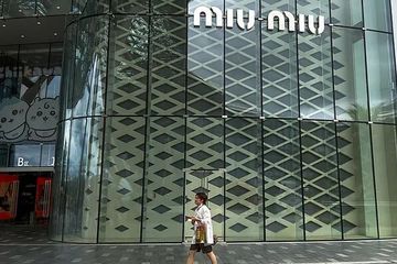 主播售卖发夹高仿品引热议："买mi