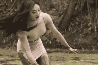 董宇辉带货艾草贴遭打假 涉事机构曾冠名防臭鞋