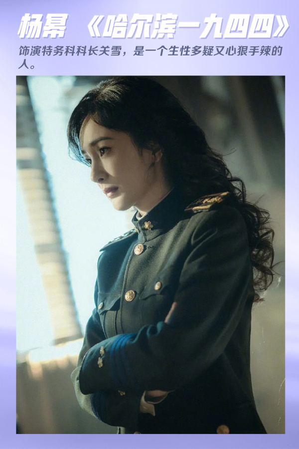 广东清远:暴风雨吹倒街头树木 路旁汽车被砸坏