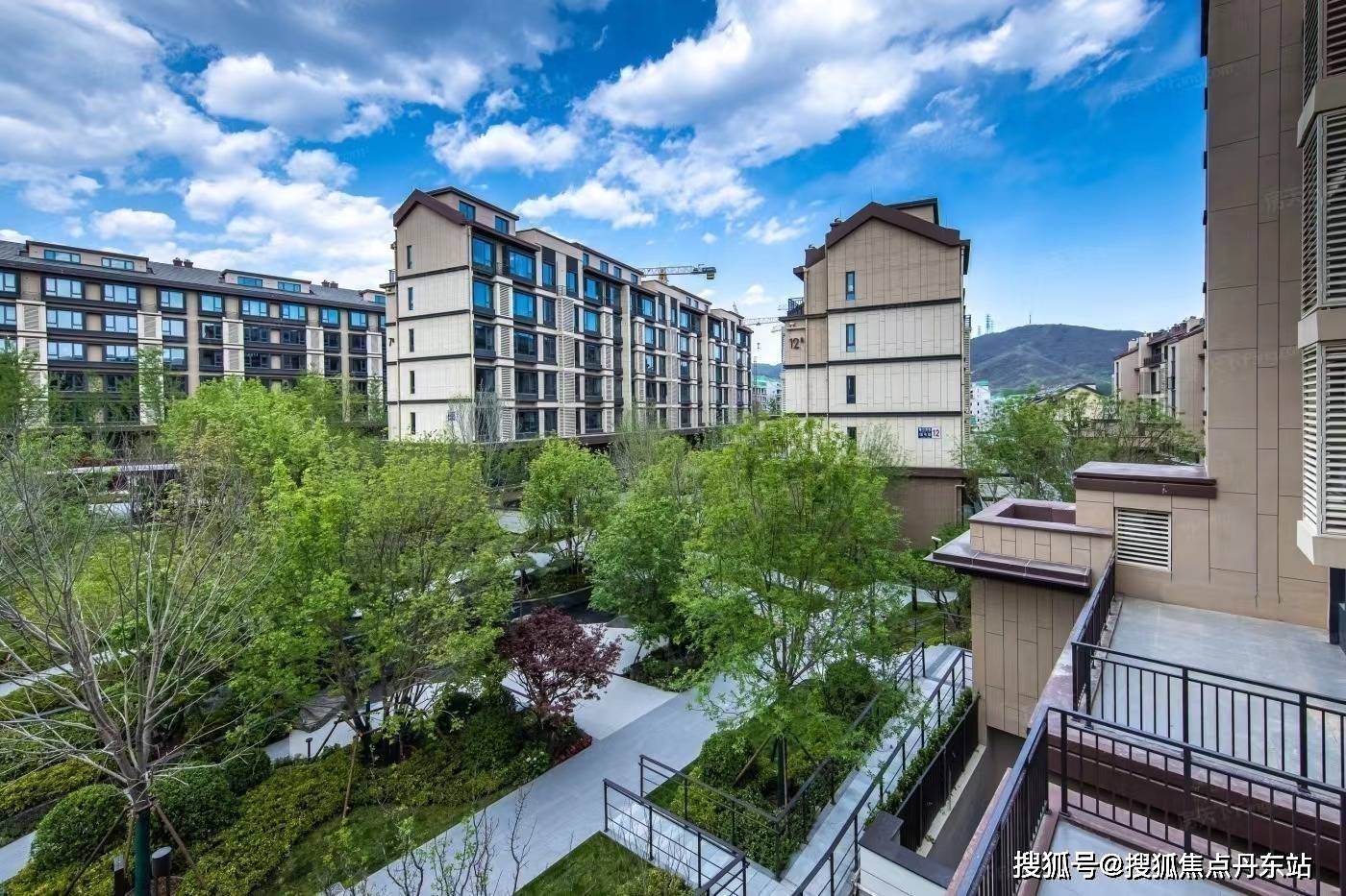 翡翠山晓售楼处-北京石景山(翡翠山晓)楼盘详情-翡翠山晓精装叠墅