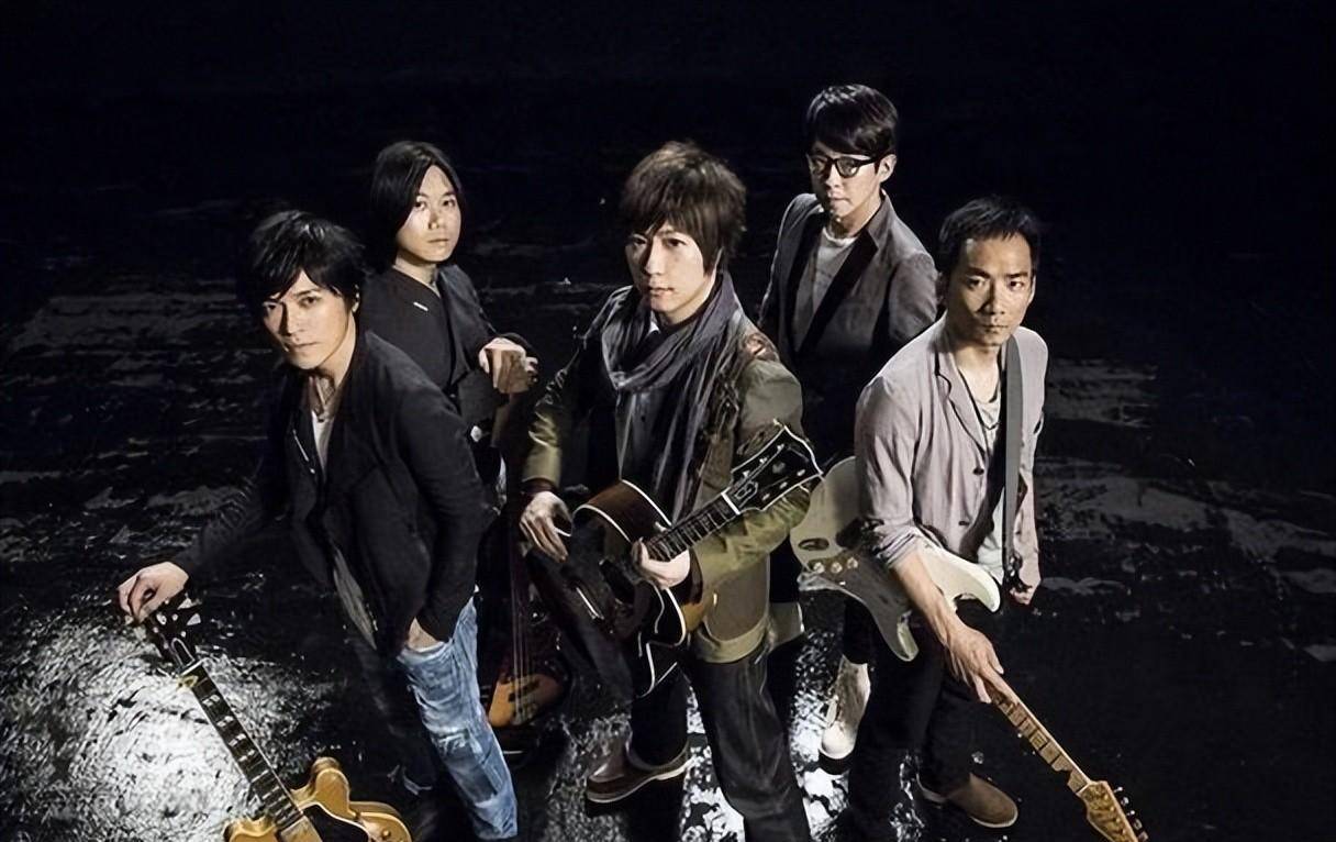 五月天假唱曝光!博主揭秘跨年晚会真假唱,明星存疑!_表演_观众_谢娜