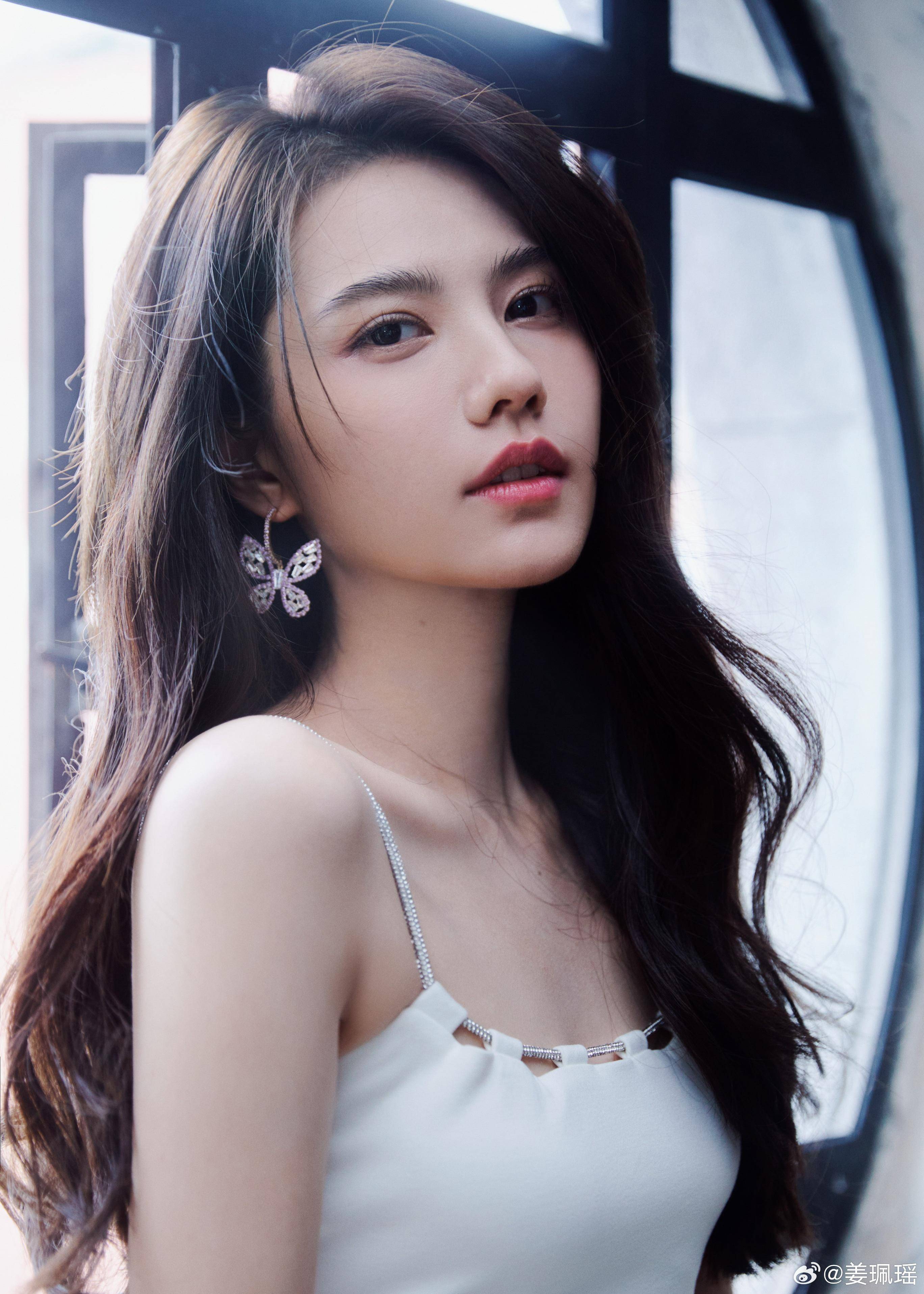 不愧是"闺蜜专业户",除了杨紫马思纯,白鹿新剧闺蜜也是她演的_姜珮瑶