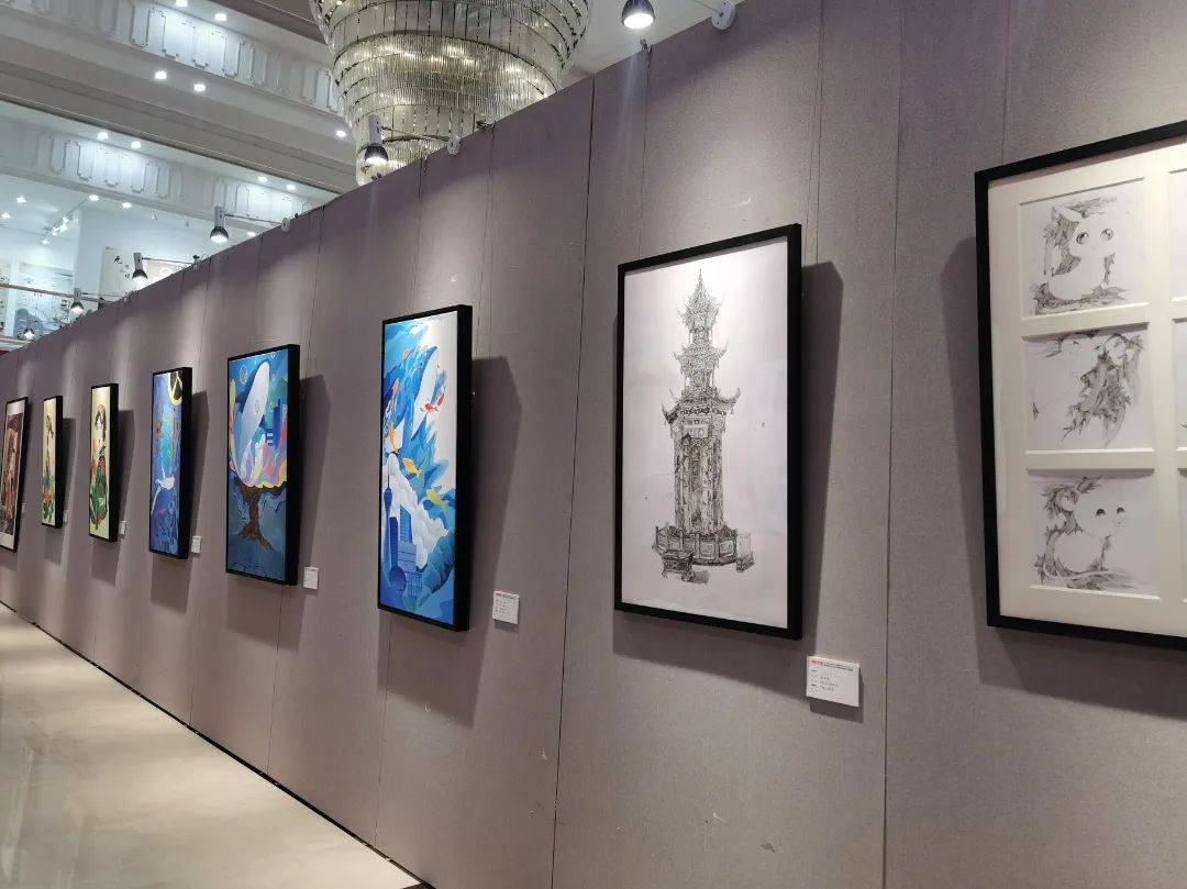 成都市礼仪职业中学2024届毕业生画展来啦!