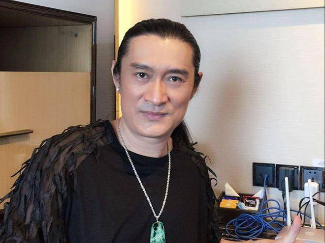 曝主持人程皓遭"双重处罚",停职加罚款,电视台评论区已沦陷