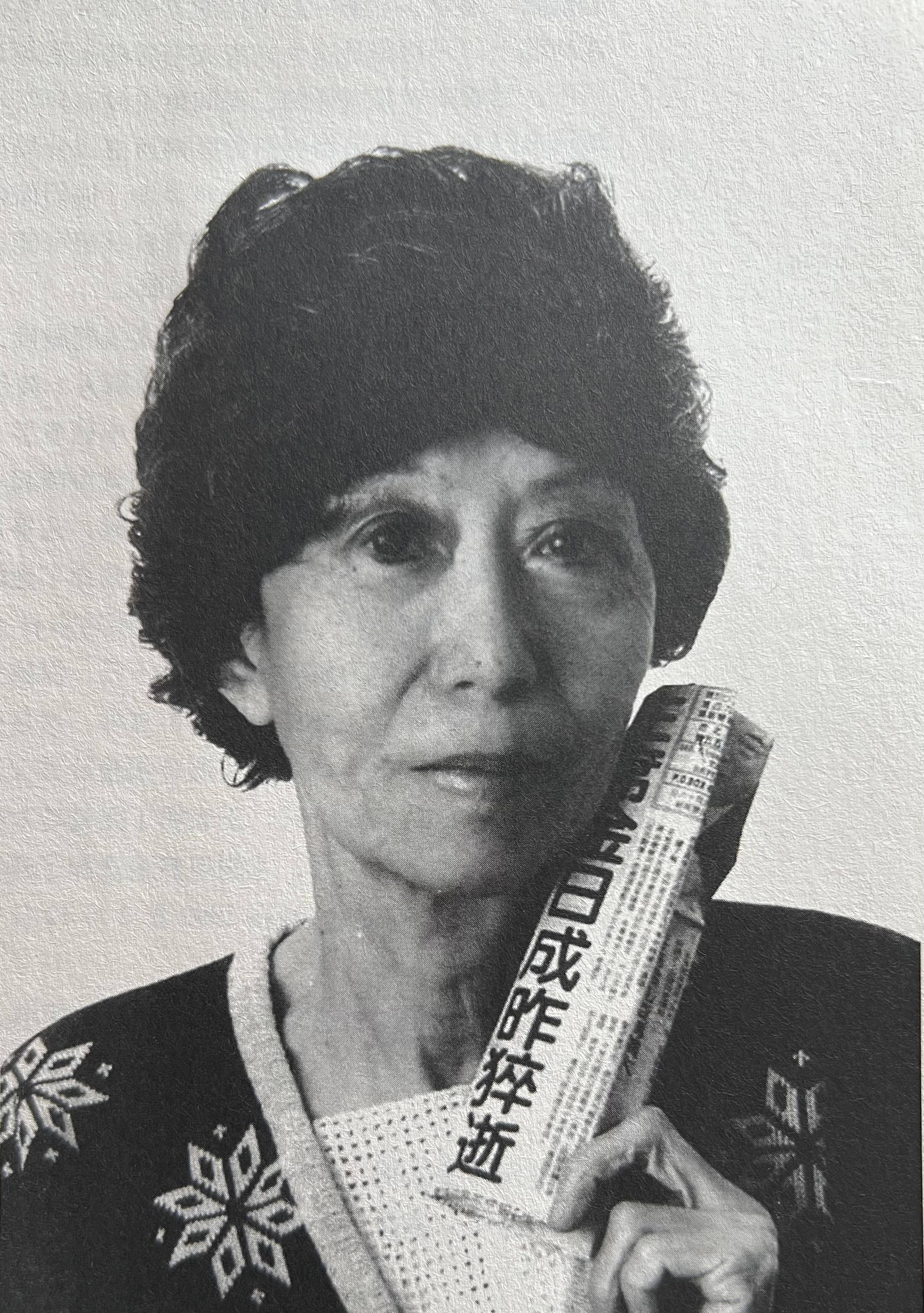 张爱玲离世前,留4奇怪遗嘱,不让人看遗体,她是预感到什么?