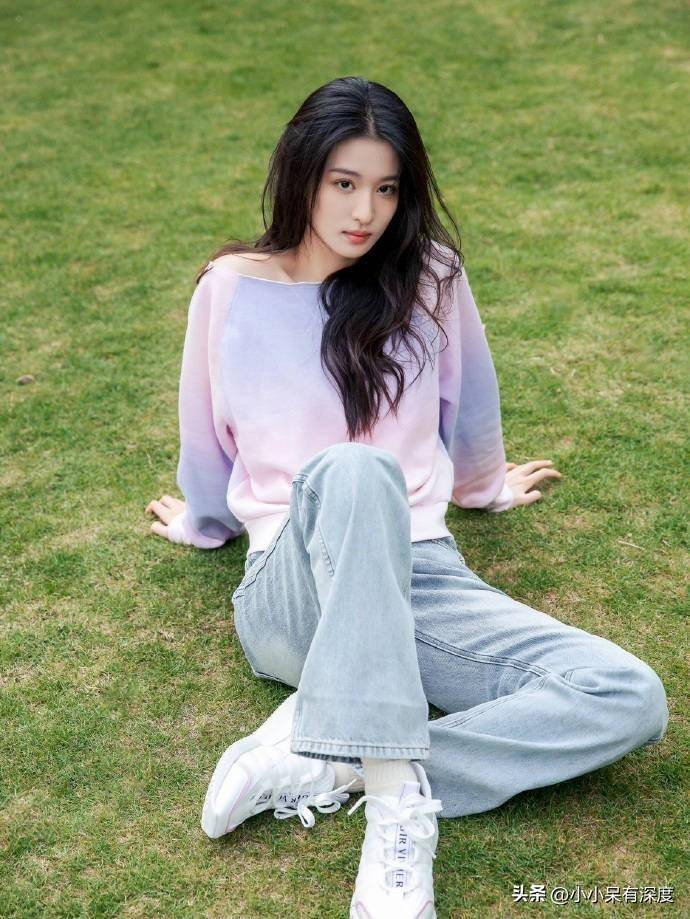 王楚然一组写真照,她是95后颜值天花板,网友:男生都喜欢王楚然_上海市