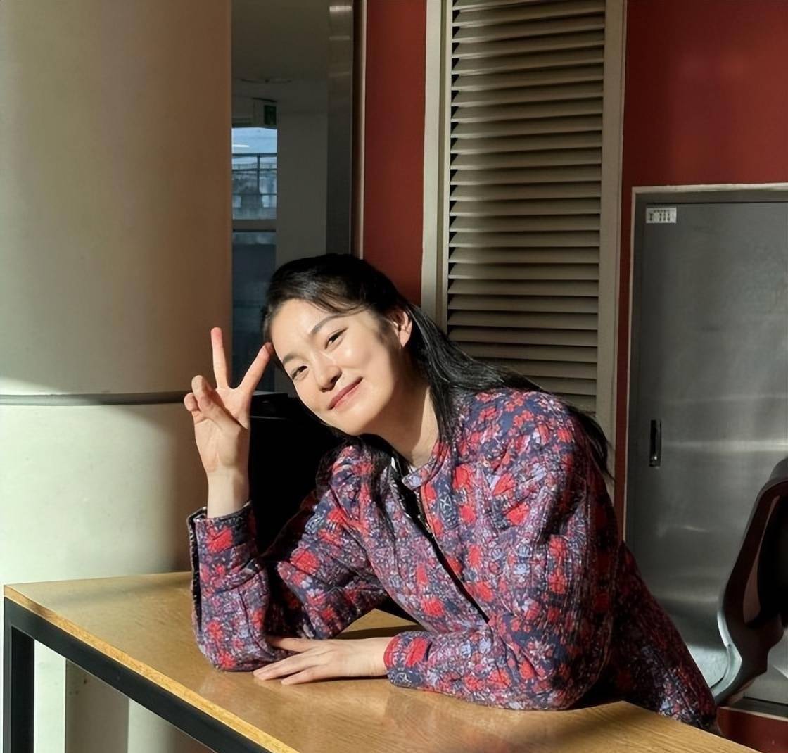 《京城怪物》酒吧女社长「优雅杀气」藏不住