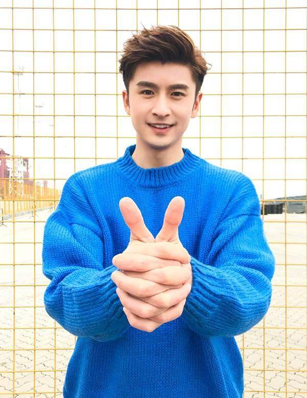 张彬彬,张云龙,刘芮麟,赖艺四个当红小生,都是嘉行传媒签约艺人,因