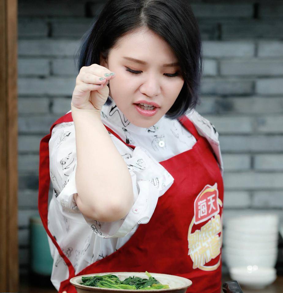 瘦了的谢依霖如同换了一个人,大家称之为女神_发展_因为_事业