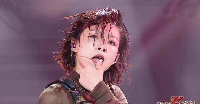 从前三次公演舞台观众喜爱度投票来看,张含韵,孟佳,李斯丹妮等公认