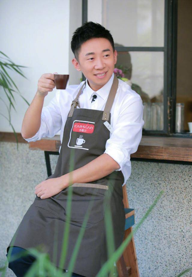 杨迪回复肖战王一博cp粉,忘切小号,被批磕博君一肖粉_影响_陈情_官方