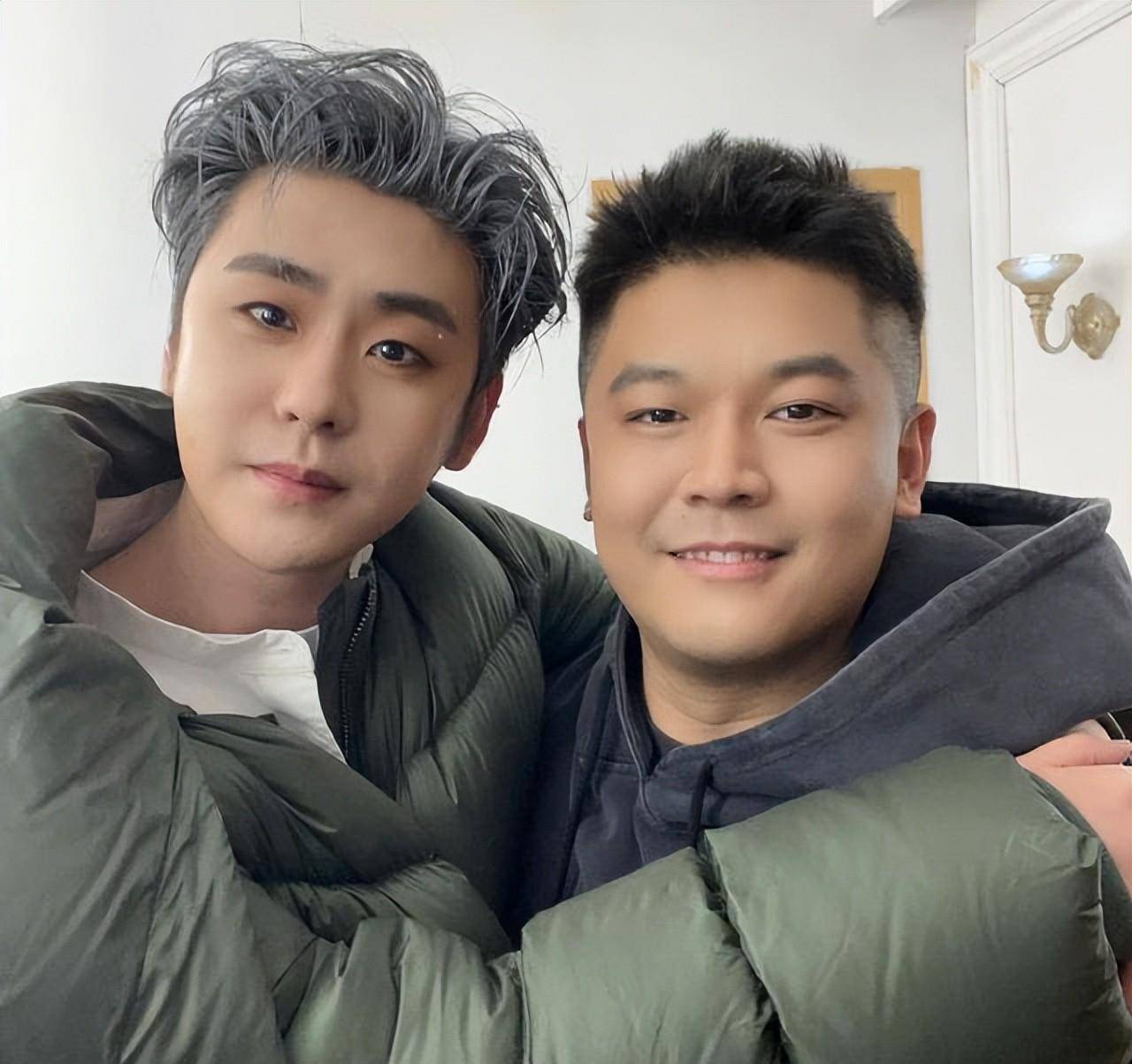 德云社张云雷深夜发文,晒照引网友热议,想成功就要有付出_演唱会_演出