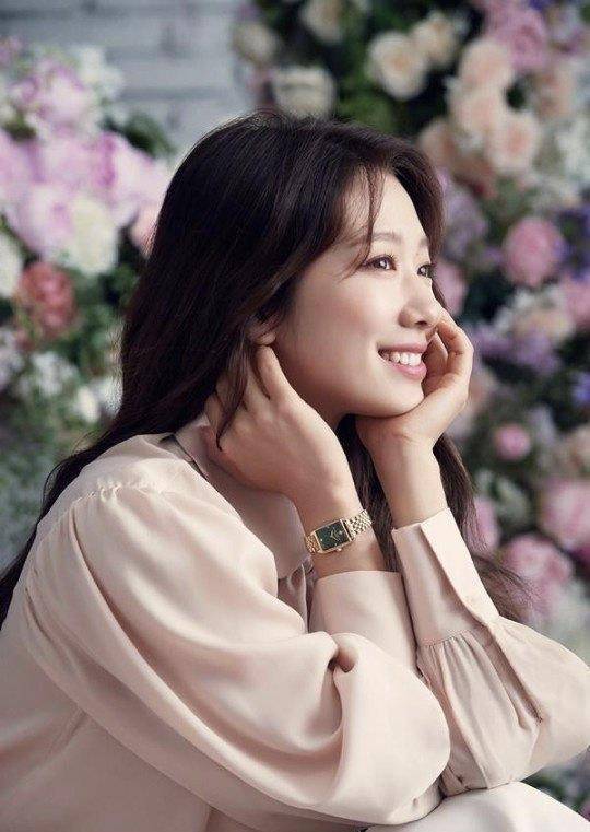 朴信惠越来越有女人味了!