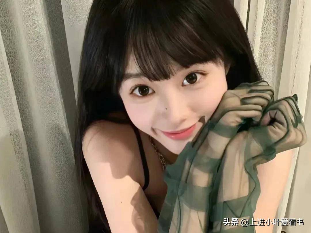 实力派演员穿越小仙女与反派叛神男主，她还想着色诱？_搜狐网