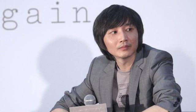 作为制作人,张亚东曾给王菲,李宇春,莫文蔚,朴树,汪峰,刘若英等人都