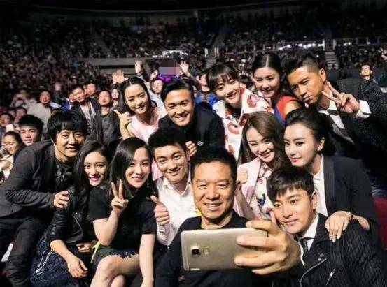 包括秦岚,霍思燕,李小璐,熊乃瑾,肖雨雨,杨幂,刘芸和应采儿,她们因为