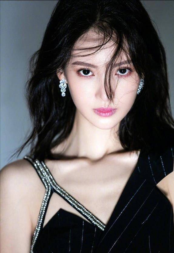 在这个"排骨精"的时代,那些"珠圆玉润"的女星,显得尤为珍贵_女明星