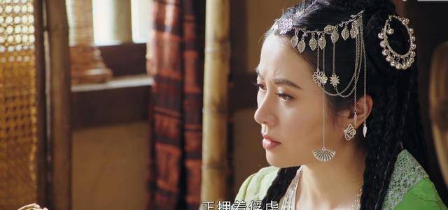 中年女演员"装嫩",央视历史剧惨遭毒手,一脸褶子穿丝袜真无语_叶璇