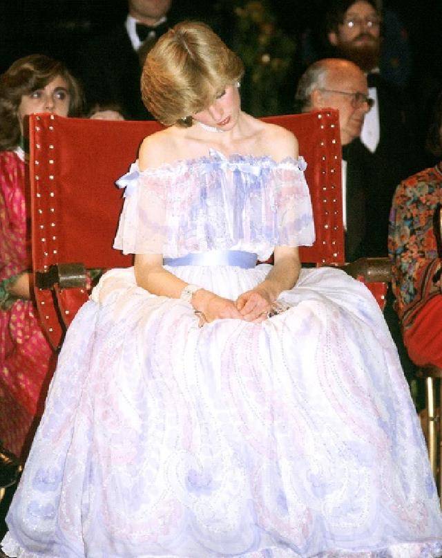 撒切尔夫人一生杀伐果断,评价戴安娜:闲散贵妇,天真的时装模特_查尔斯