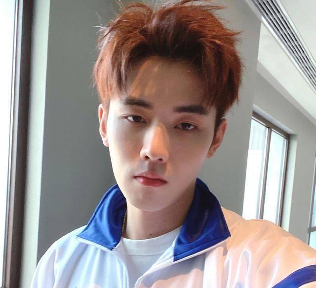 创系列门面:杨超越一枝独秀,任豪何洛洛难分伯仲,《创4》5选1_王艺瑾