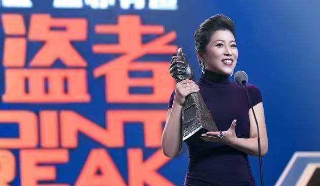 吴冰:曾经的体操冠军,却套现44亿出逃美国,现在住别墅买飞机_肖文阁