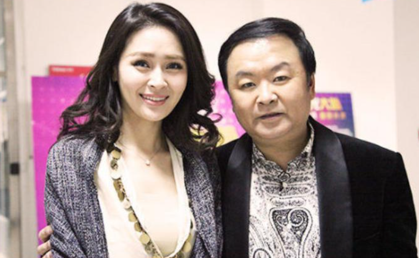 演员于明加:婚后13年不做饭,生下两个女儿,每天和丈夫斗智斗勇_胡俊