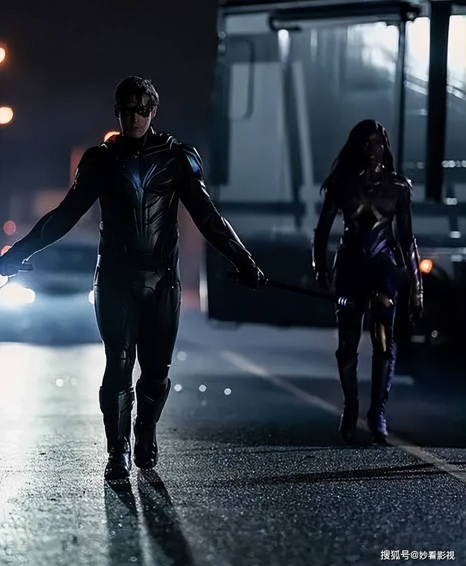 泰坦冒险告一段落——《泰坦第4季》