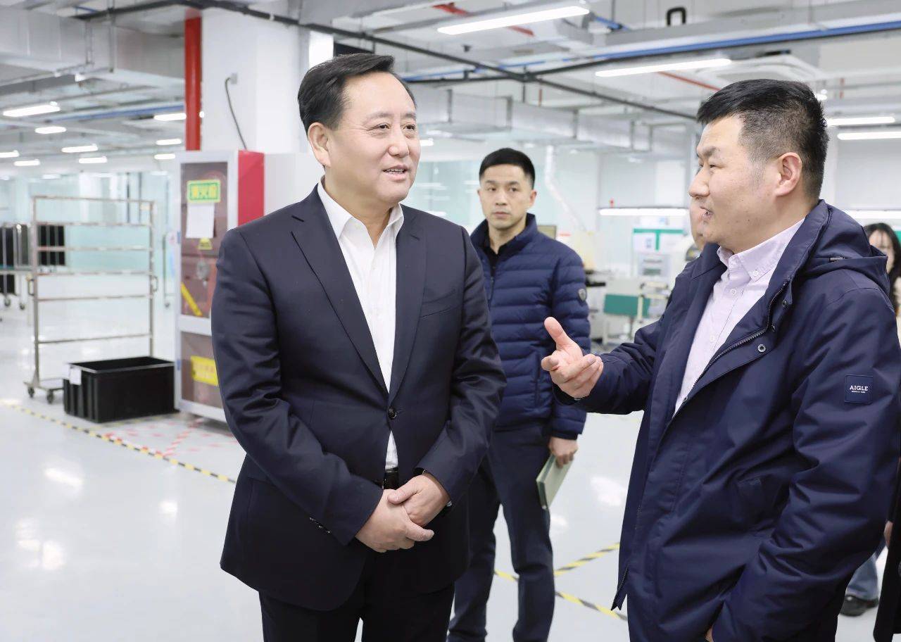 新|松江区委书记程向民走访视察两家"钻石计划"企业_生产_上海市_发展