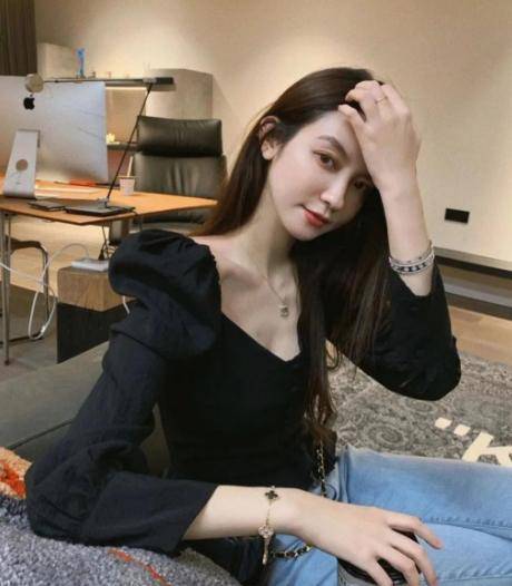 董花花蒋凡离婚后续:张大奕晒照处处有蒋凡,昭告天下已同居_网友_照片